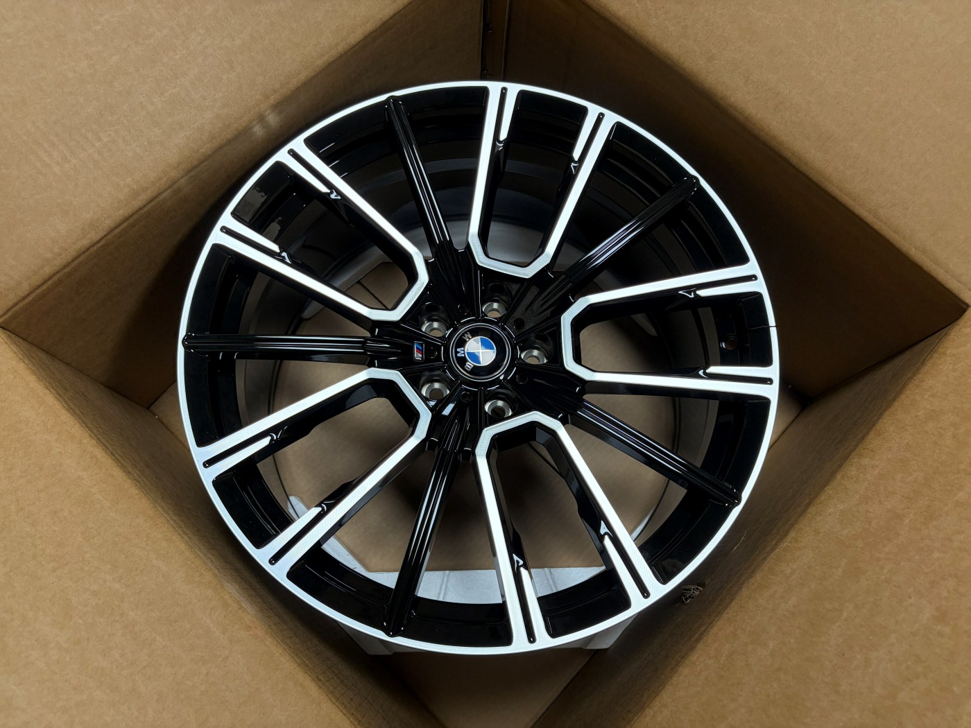 BMW G7 R20 — кованый диск RGW, WT-RGW1019-4