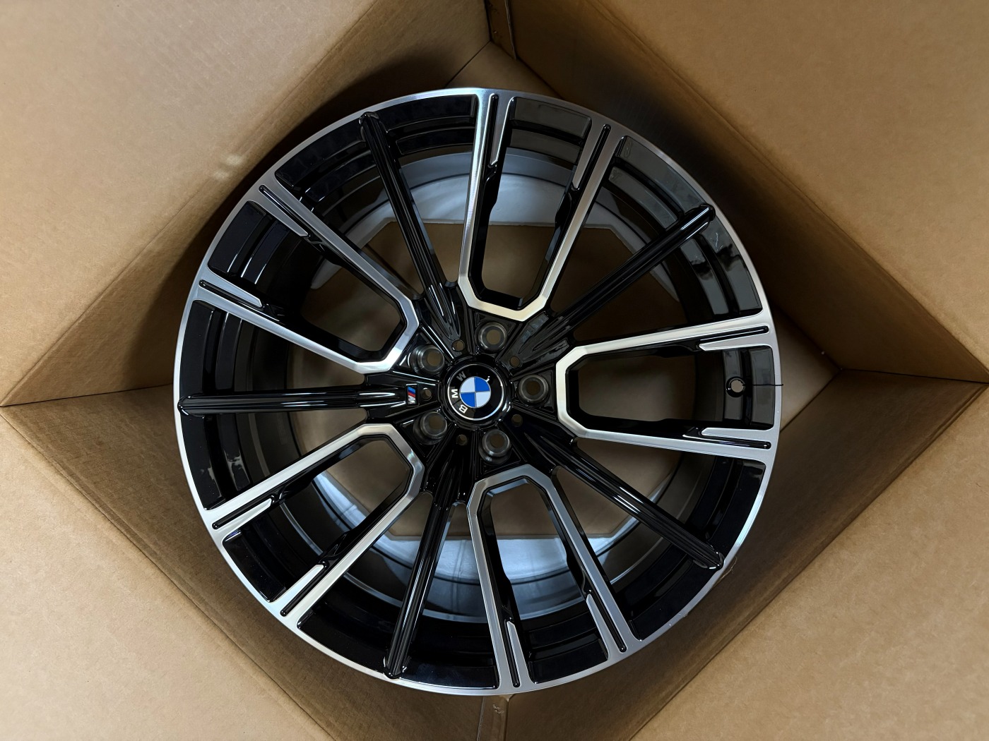 BMW G7 R20 — кованый диск RGW, WT-RGW1019-4