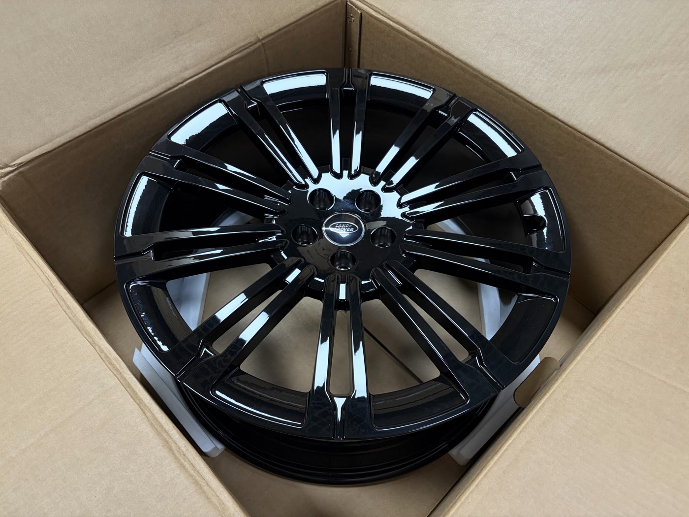 Range Rover R21 — кованый диск RGW, WT-RGW112-2