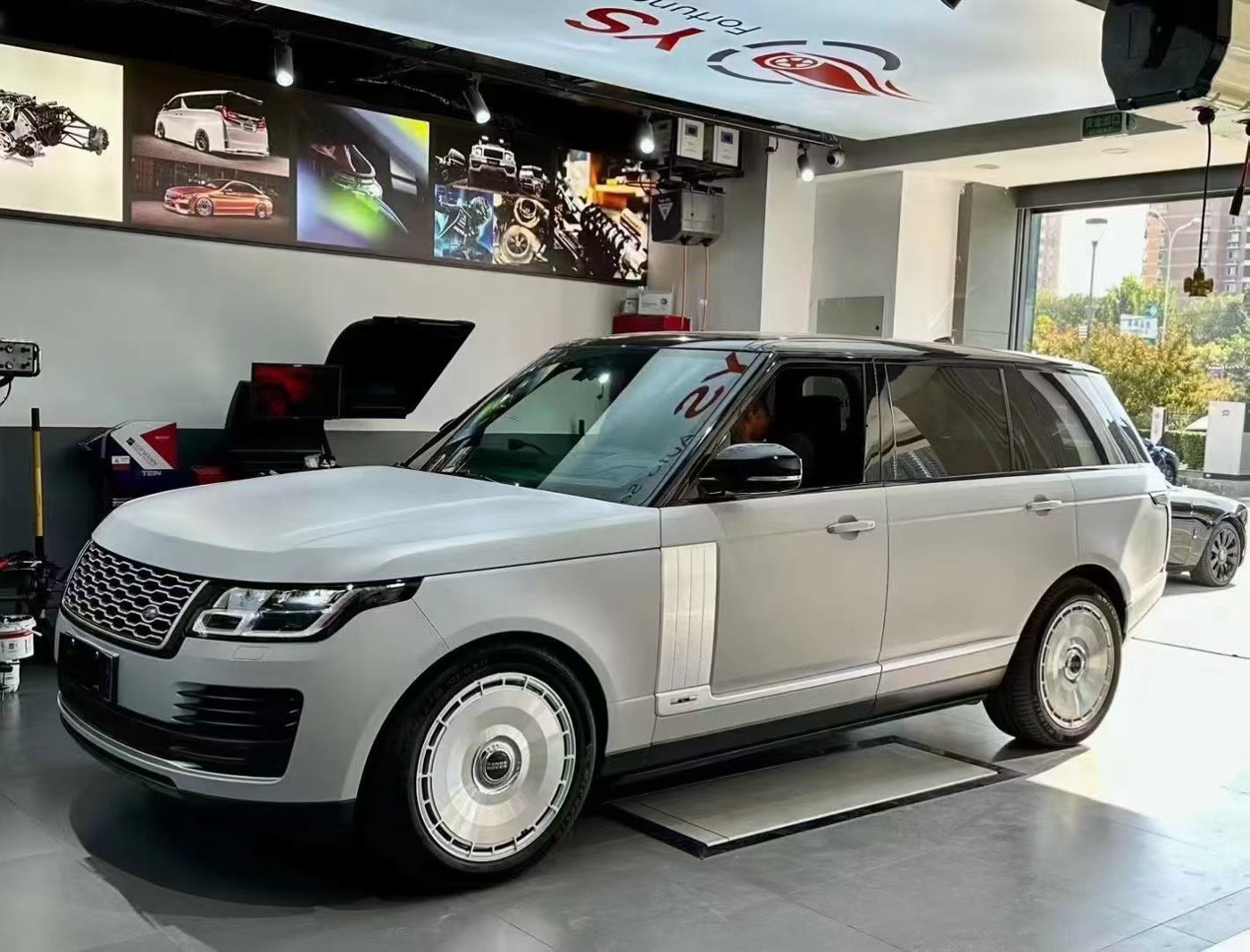 Range Rover R23 — кованый диск RGW, WT-RGW2002