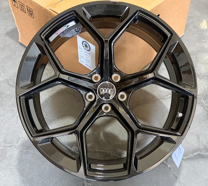 Audi R8 R19 — кованый диск RGW, WT-RGW2215-8
