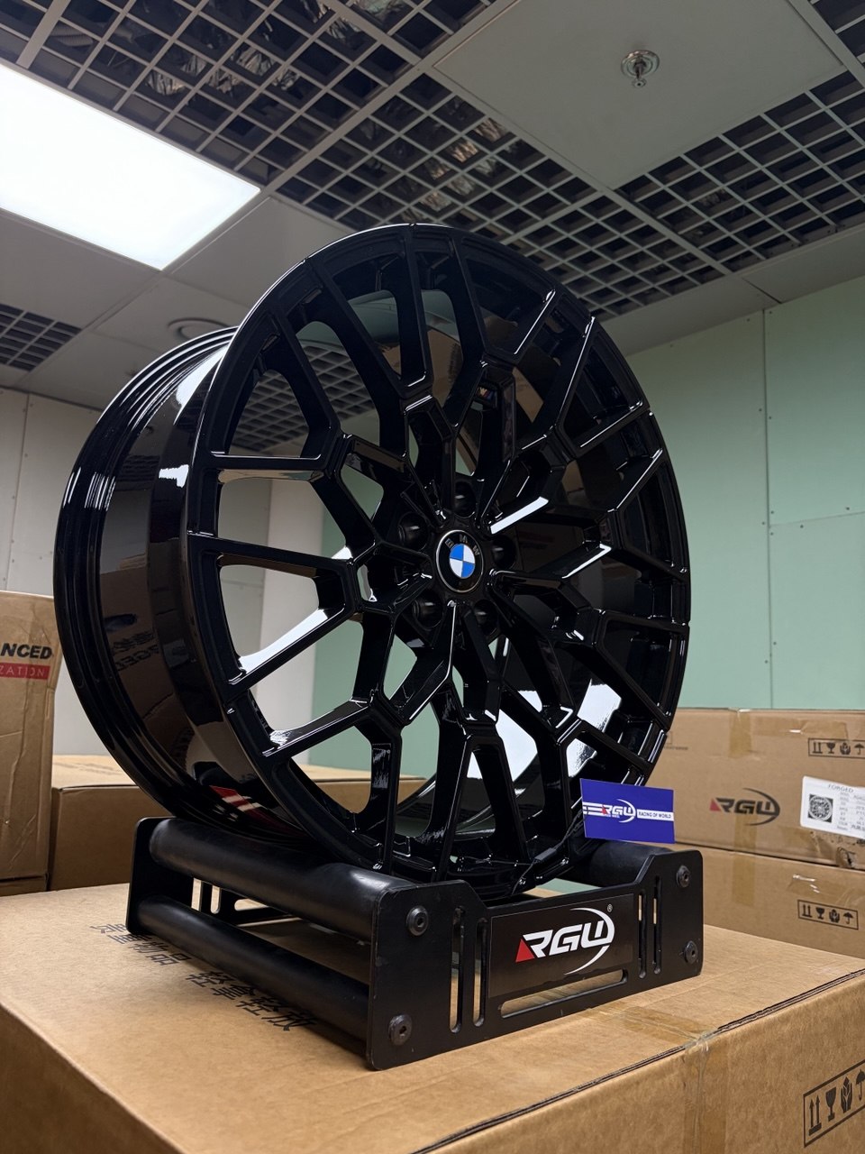 BMW G5 R19 — кованый диск RGW, WT-RGW2244-1