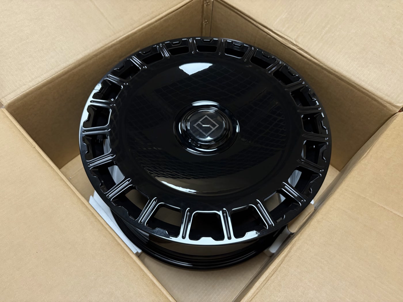Zeekr 9X R22 — кованый диск RGW, WT-RGW2323-1