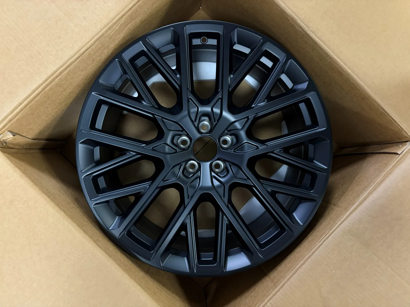 ZEEKR R21 WT-RGW2363 — кованый диск