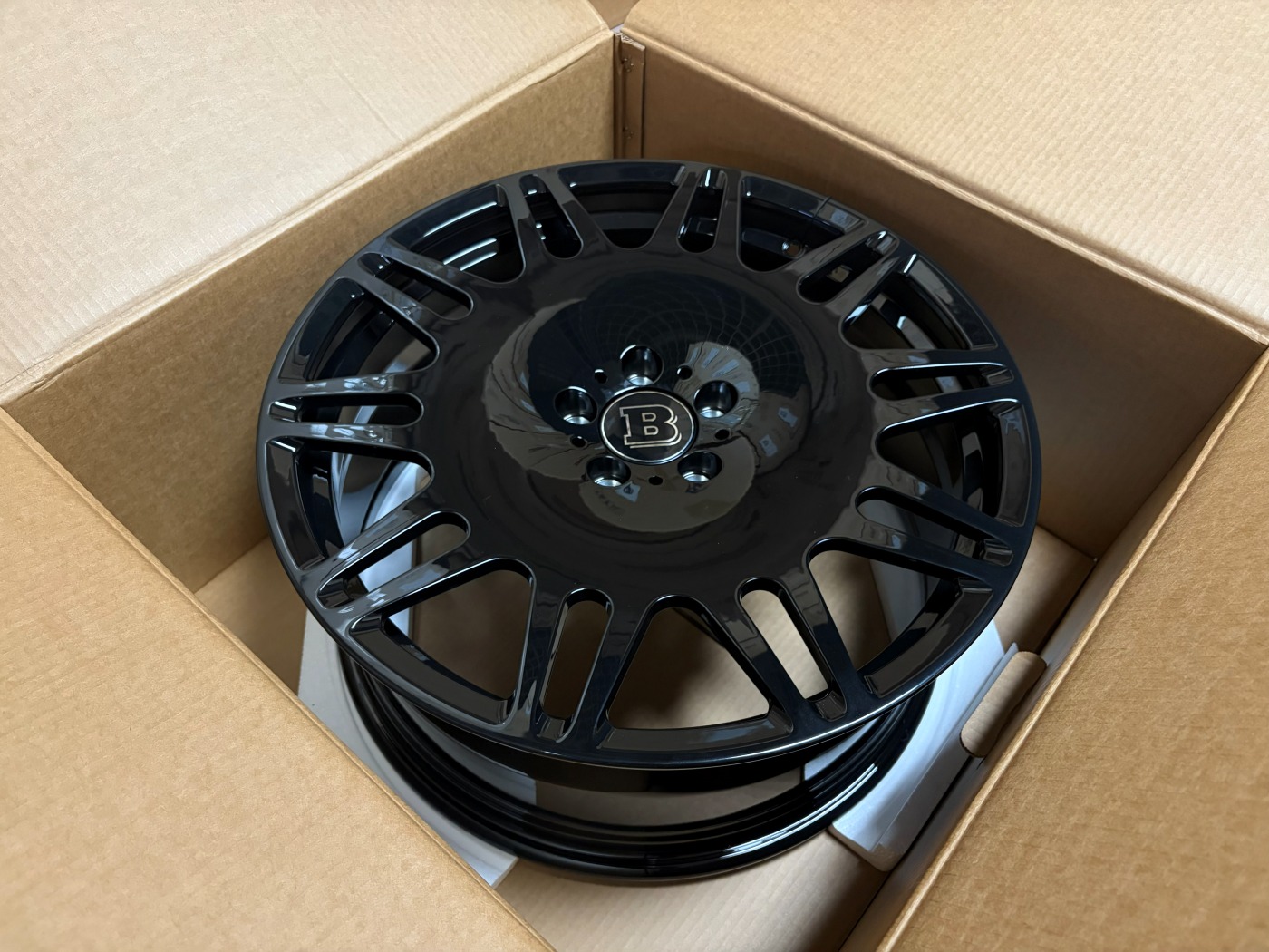 Mercedes S-Class R20 — кованый диск RGW, WT-RGW340-3