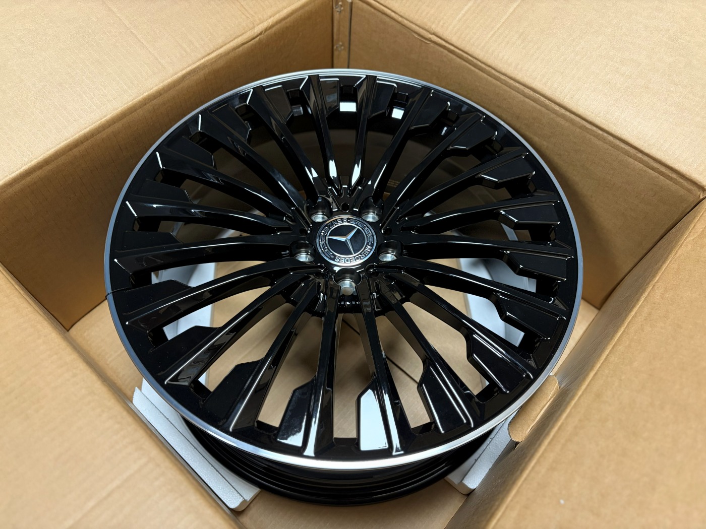 Mercedes E-Class R20 — кованый диск RGW, WT-RGW5145-5