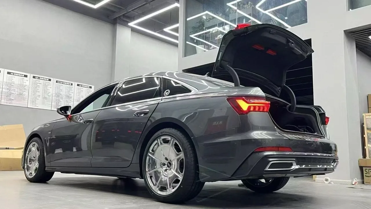 Audi A8 R21