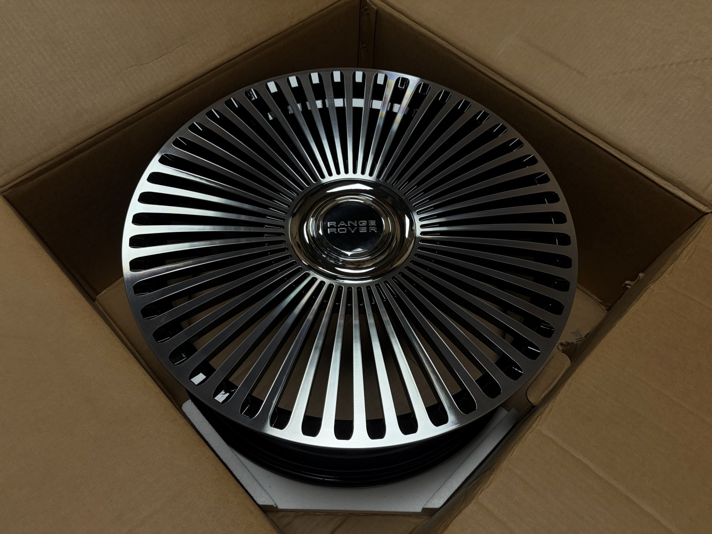 Range Rover R23 — кованый диск RGW, WT-RGW667-3
