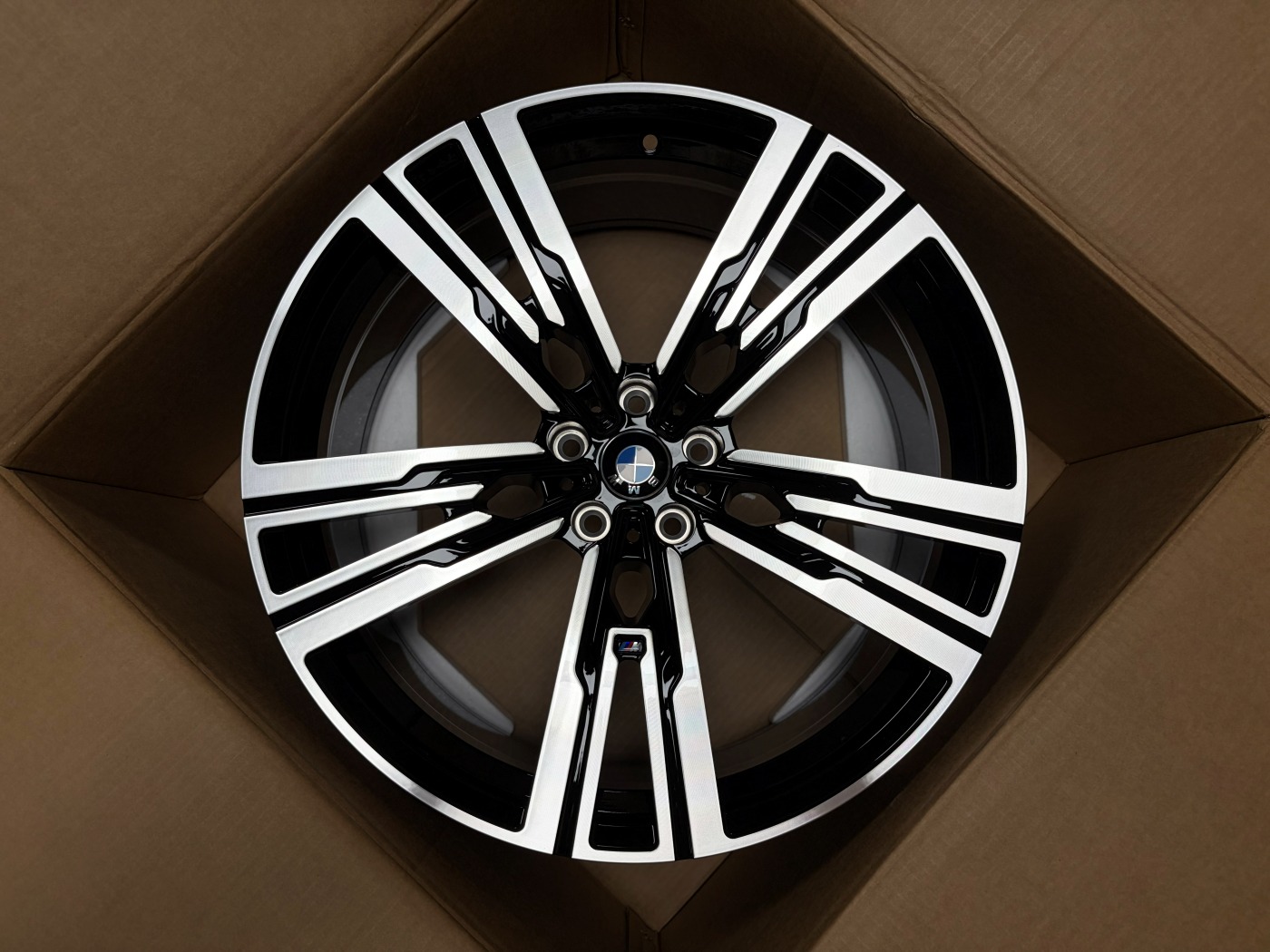 BMW G R21 — кованый диск RGW, WT-RGW9476-7
