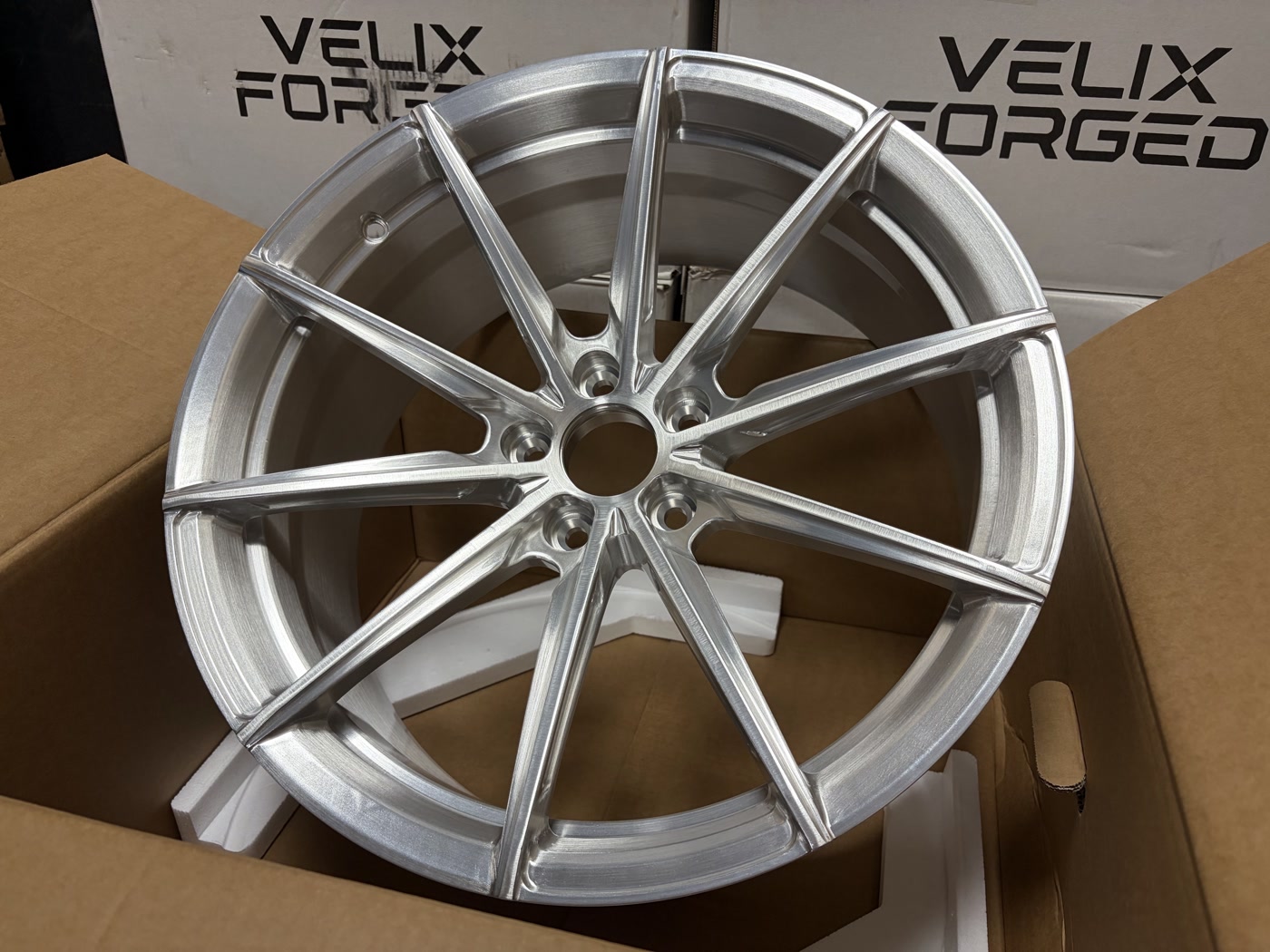 BMW G R19 — кованый диск RGW, WT-VELIX-X1-1