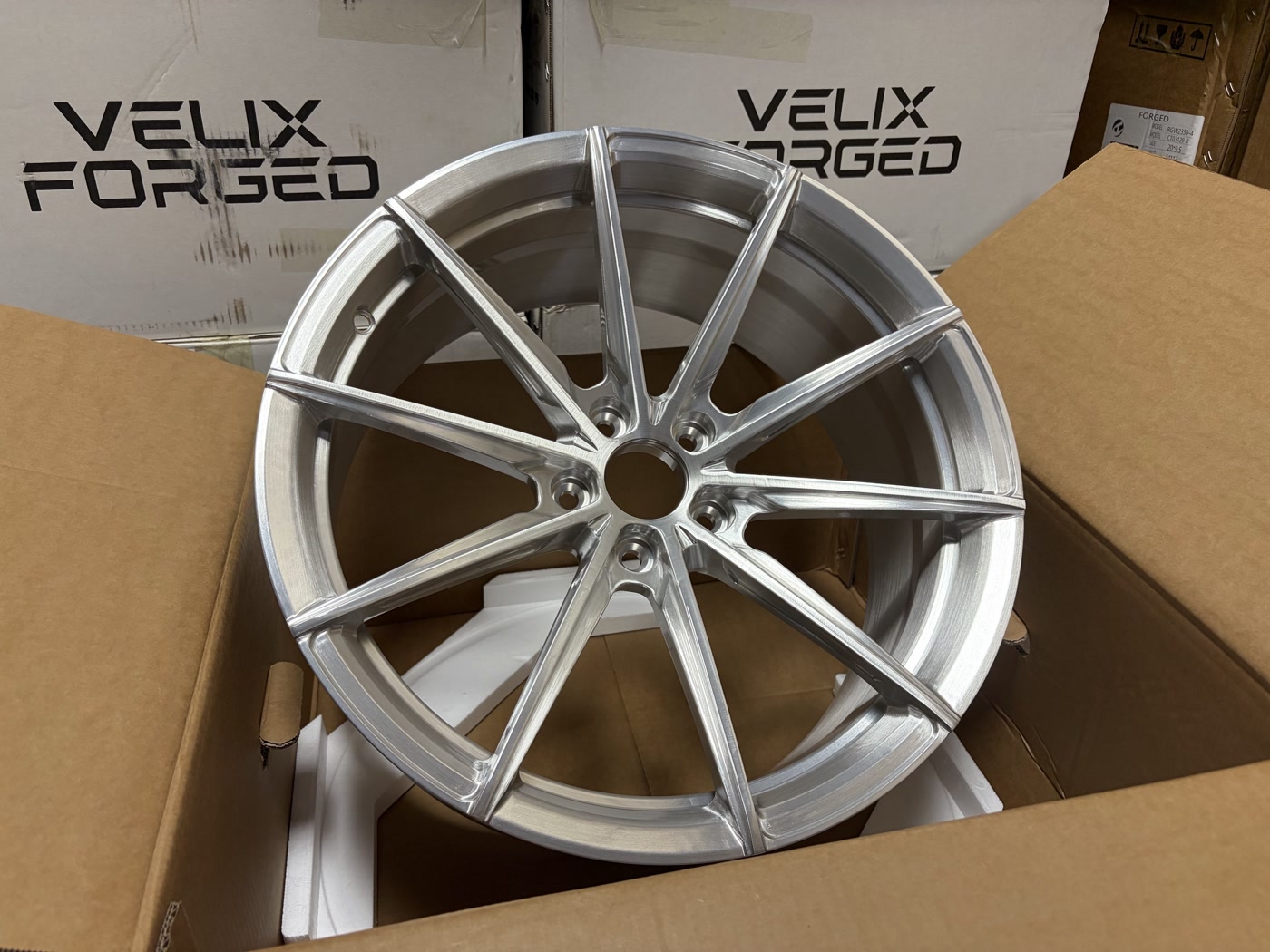 BMW G R19 — кованый диск RGW, WT-VELIX-X1-1