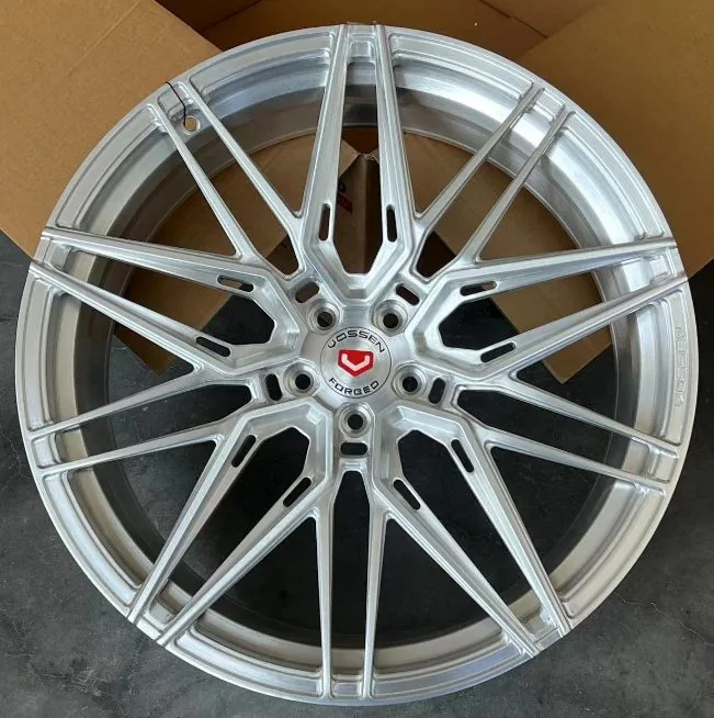 Range Rover R21 — кованый диск RGW