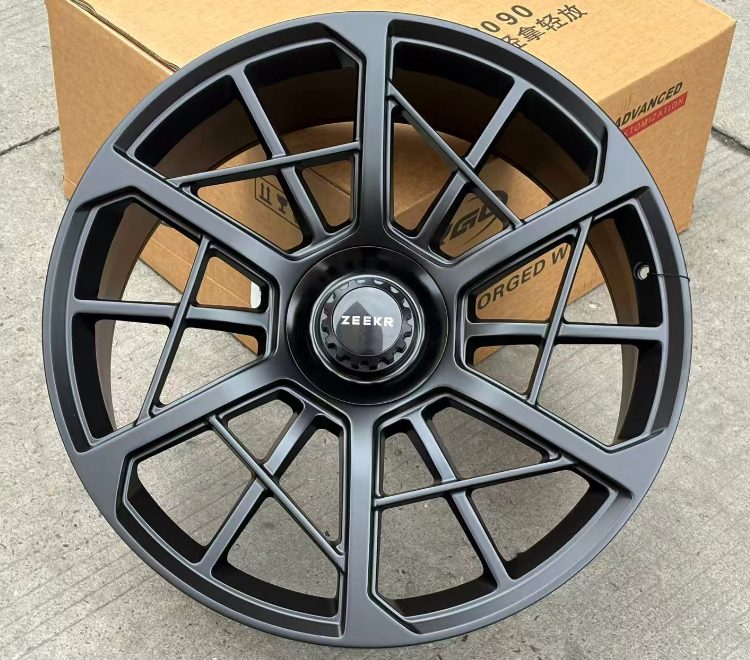 Range Rover R22 — кованый диск RGW, WT-RGW2225-1