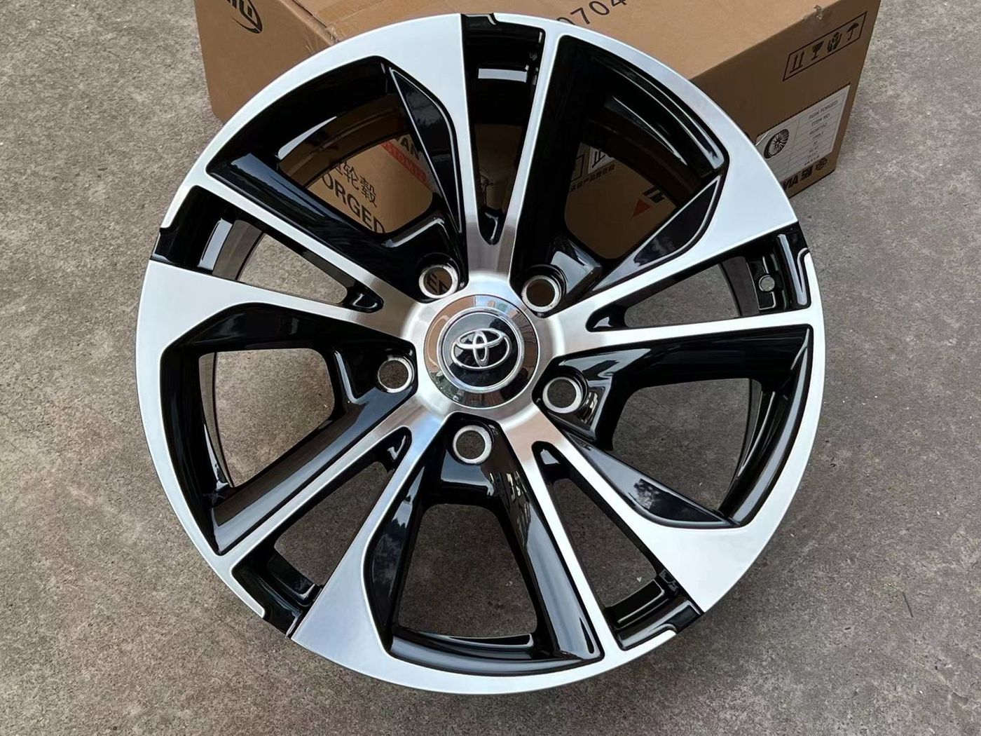 Toyota Land Cruiser R20 — кованый диск RGW, WT-RGW5275-1