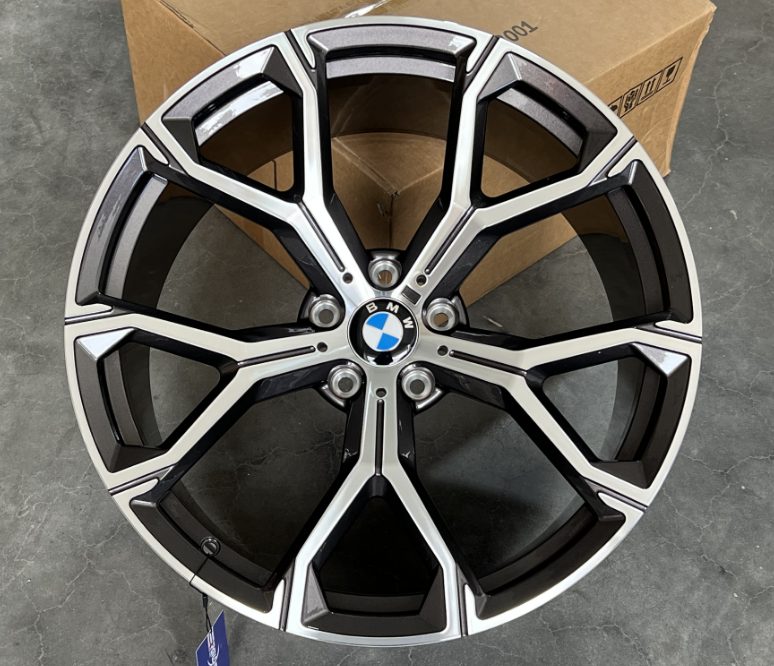 BMW X5 R21 — кованый диск RGW, WT-RGW555